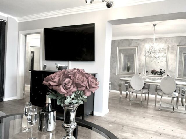 Silver Whirlpool Suite